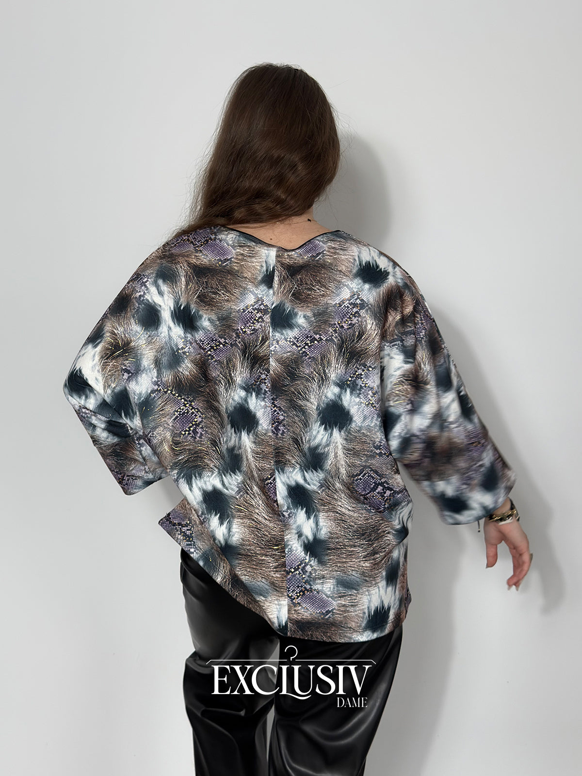 Bluza "Savage Elegance no.2" cu Animal Print Albastru